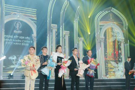 Makeup Artist Bom Hồ nâng tầm nhan sắc cho các thí sinh Hoa hậu Doanh nhân Châu Á Việt Nam 2022