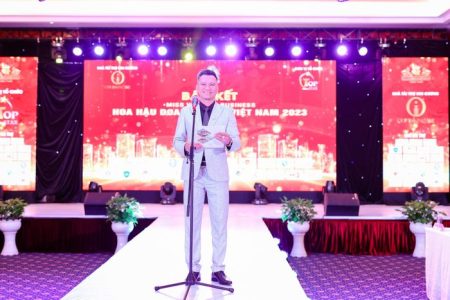 Ông Trương Tuấn công bố các đơn vị tài trợ chung kết Hoa hậu Doanh nhân Việt Nam 2023
